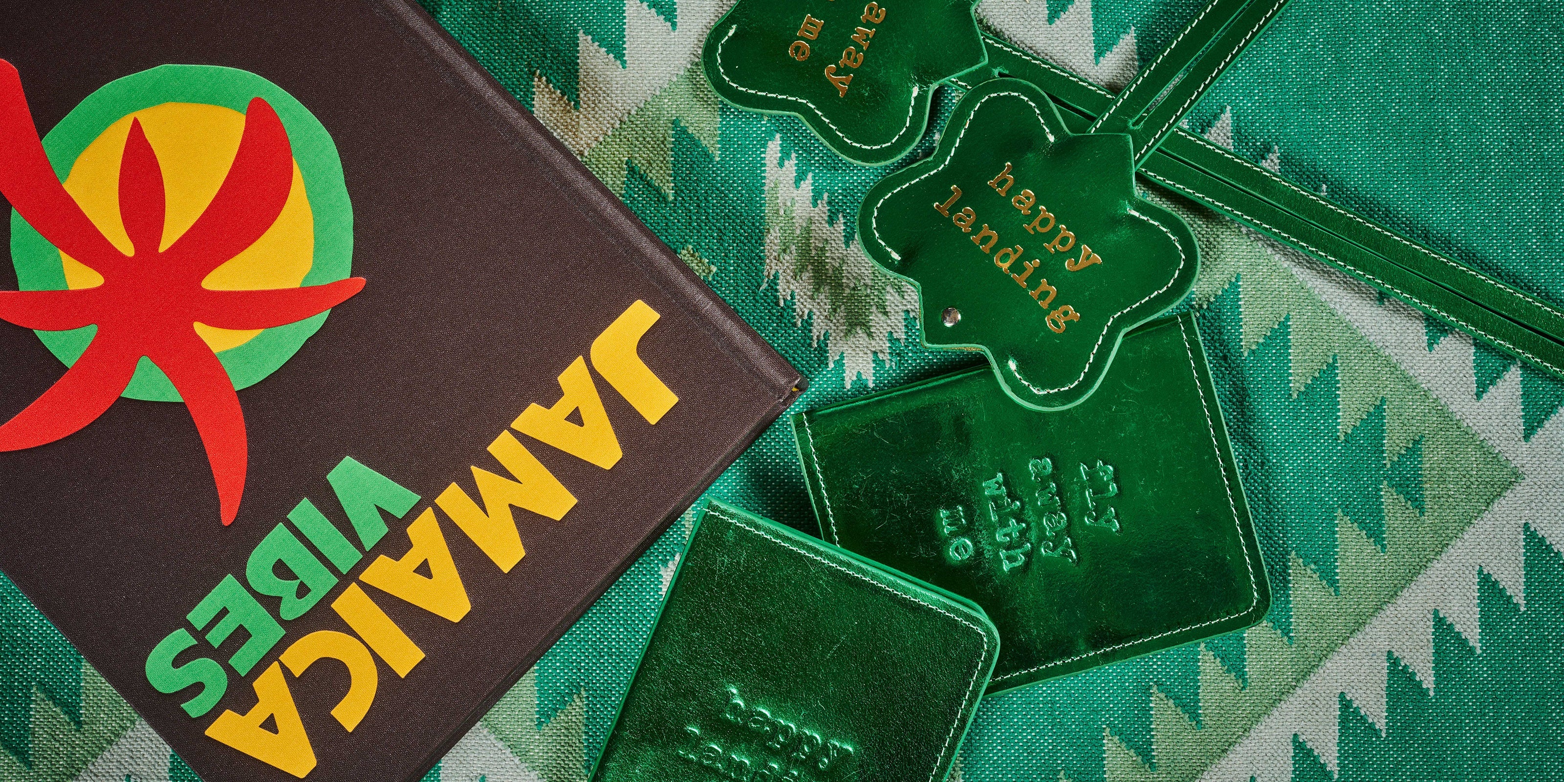 Travel Set vom FROHSINN aus der Lederkollektion und Assouline Bücherreihe