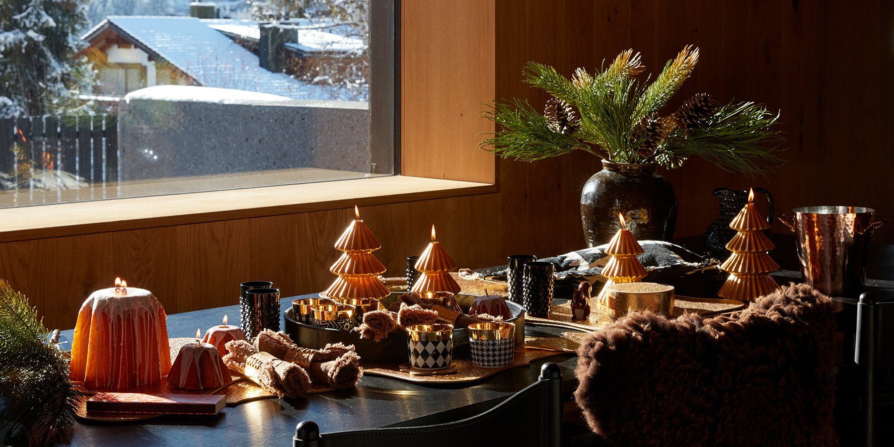 Goldene Weihnachtsdeko: Festlicher Glamour für Ihr Zuhause