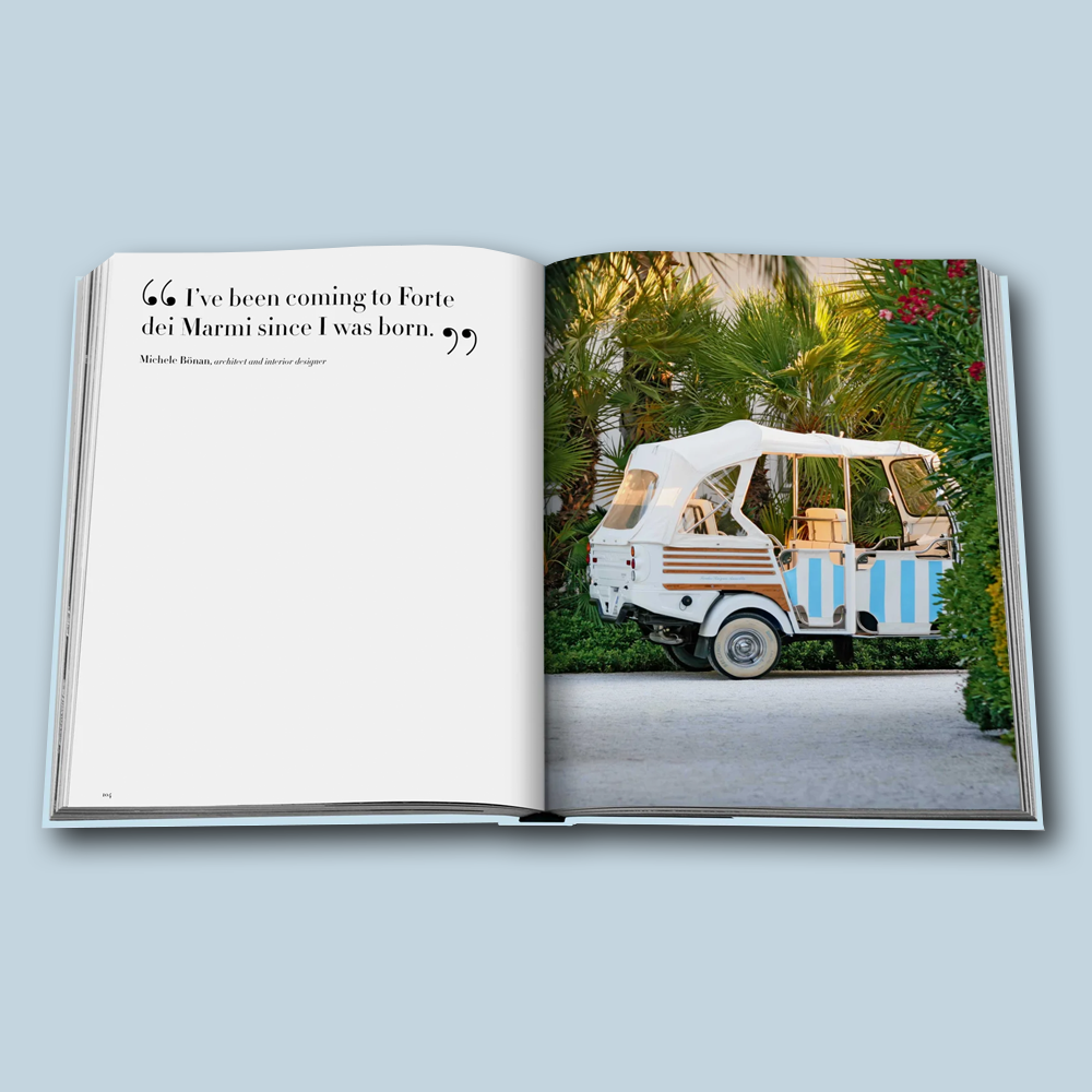 Forte dei Marmi Buch von Assouline, Farbe Hellblau