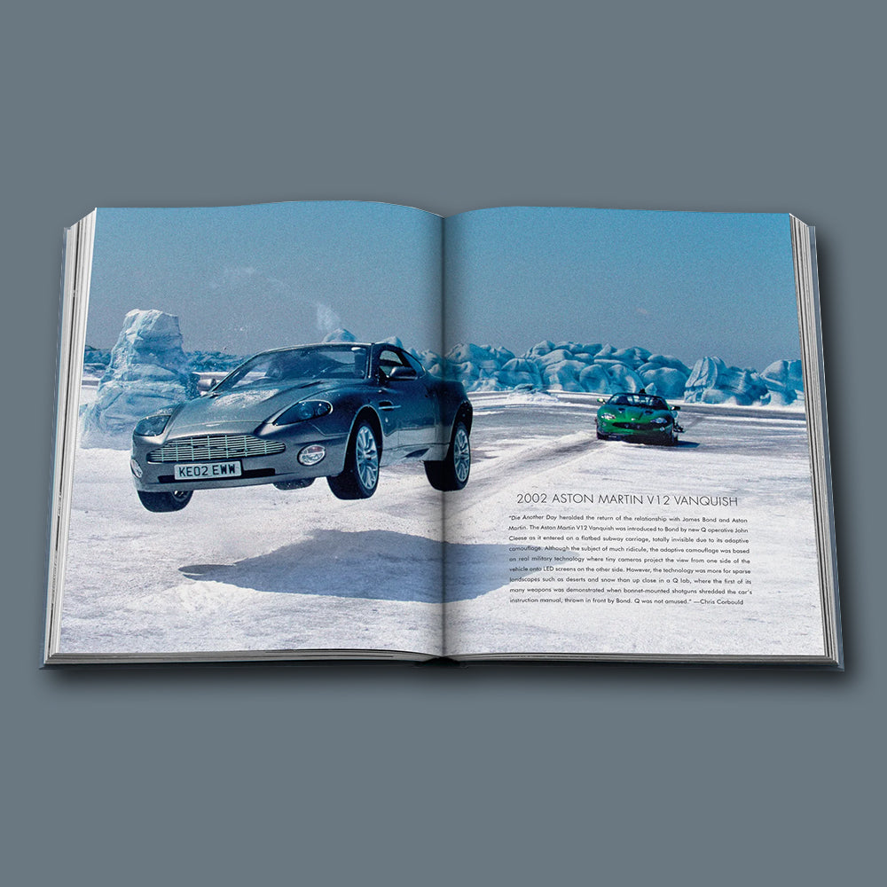 Buch James Bond Cars von Assouline im Farbton Blau