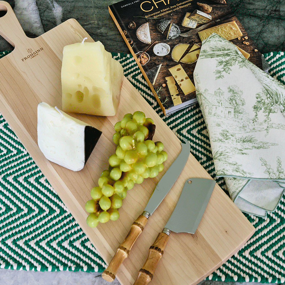 Käsehacke PANDA mit hellem Bambusgriff von Sabre Paris