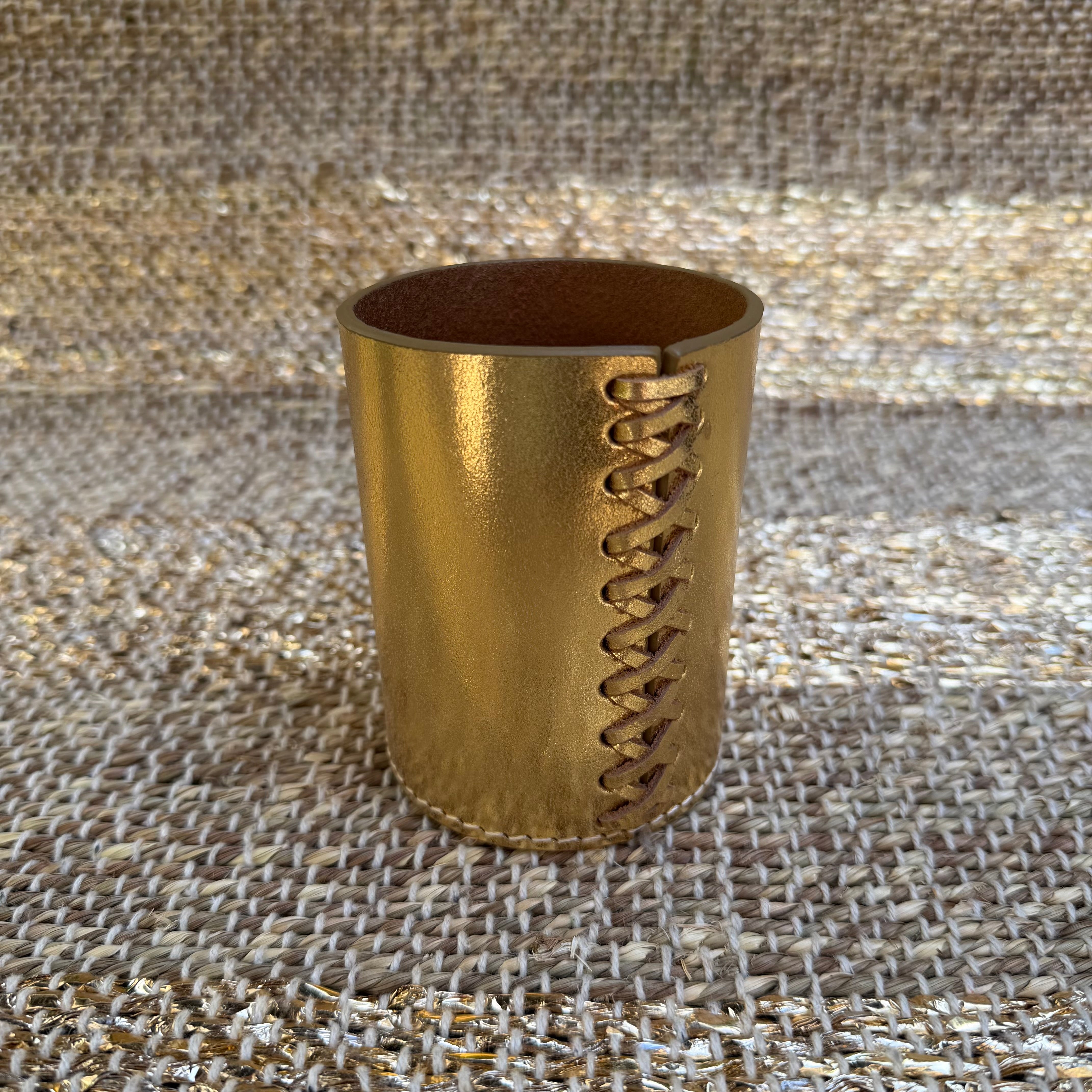 Stiftehalter aus Leder glatt im Farbton gold von FROHSINN, von der Kollektion LIFESTYLE