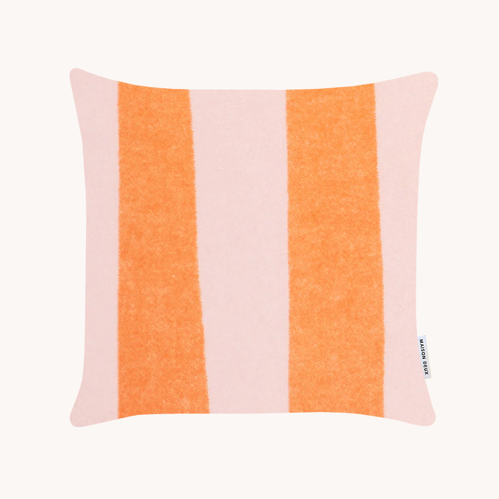 Kissenbezug ohne Füllung, mit dem Muster ROUGH STRIPE im Farbton rosa karotte von Maison Deux