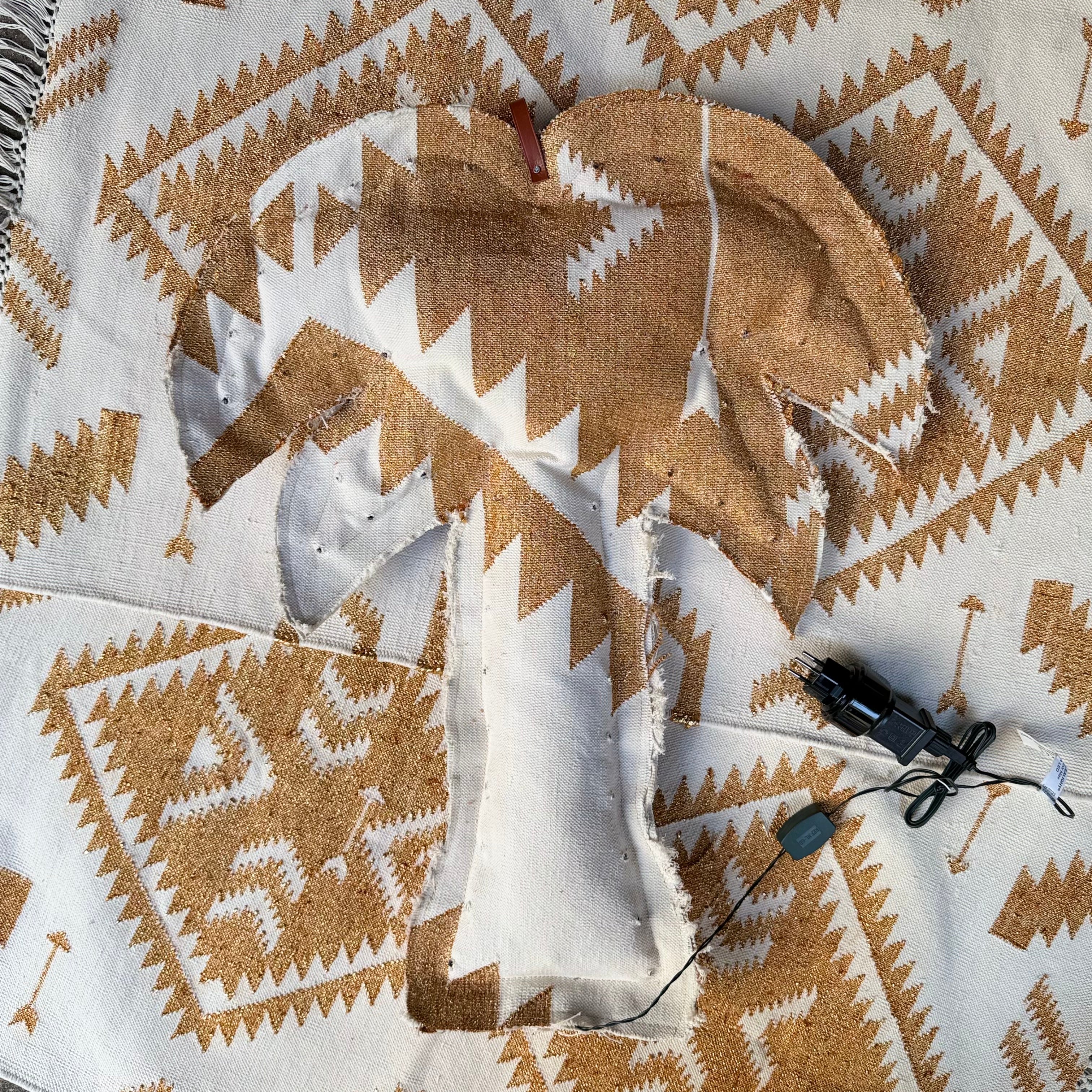 Palme klein NAVAJO mit LED Lichter, im Farbton gold und weiss