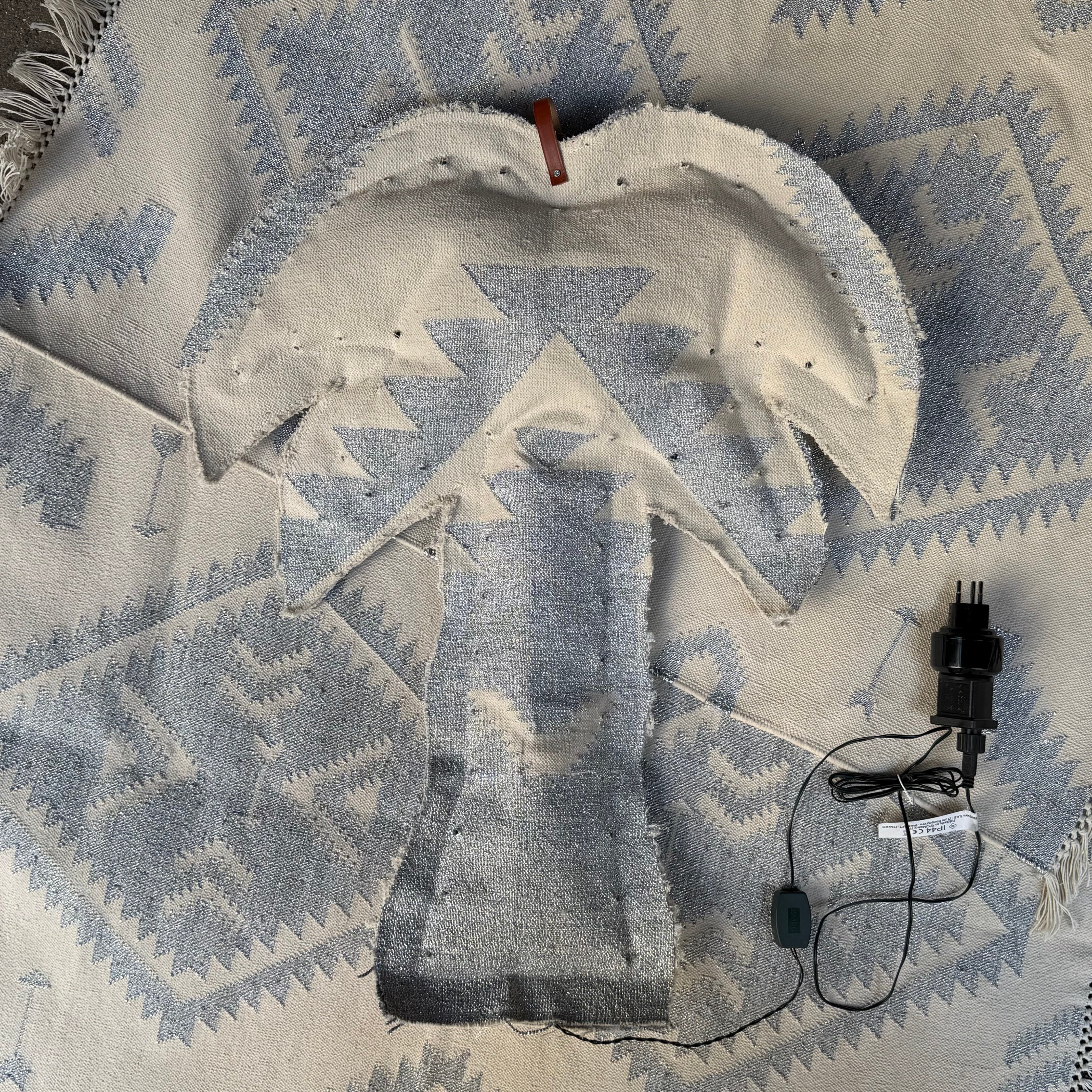Palme klein NAVAJO mit LED Lichtern im Farbton silber und weiss