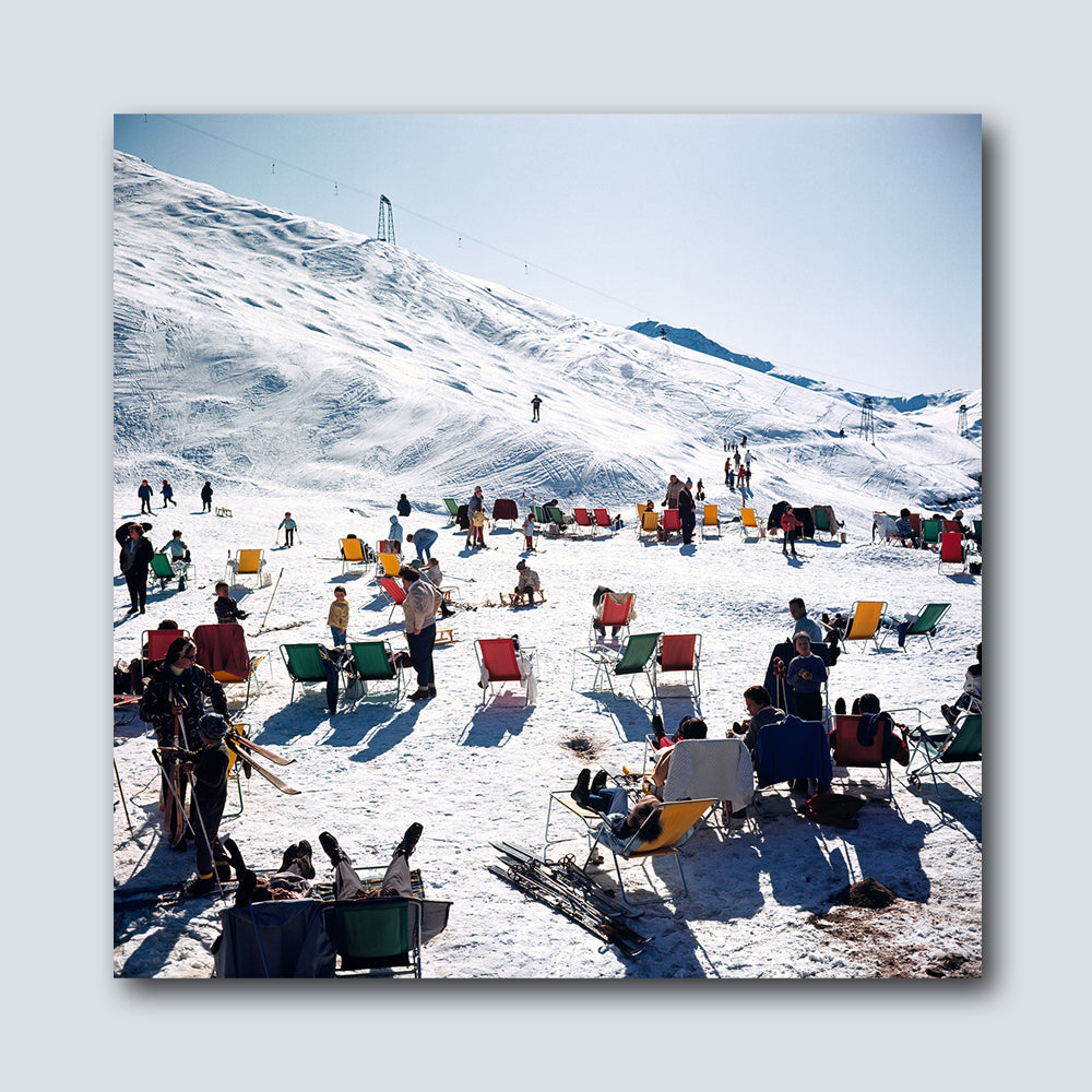 Wandbild Acrylglas Slim Aarons - Skiers at Verbier von Getty Images