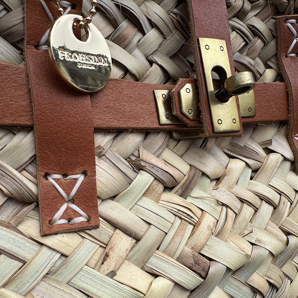 Summer City Bag aus Palmenfaser und mit Lederverschluss vom FROHSINN