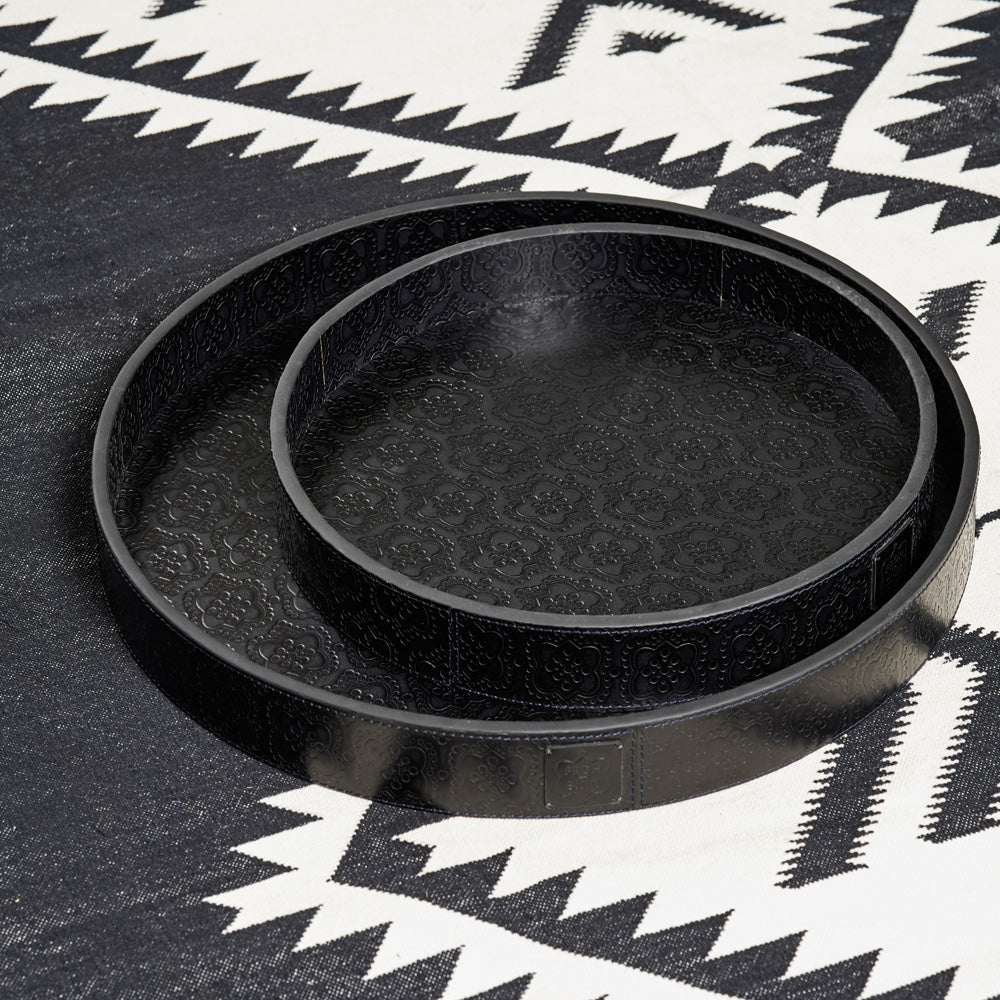 Rundes handgemachtes Serviertablett Set in schwarz