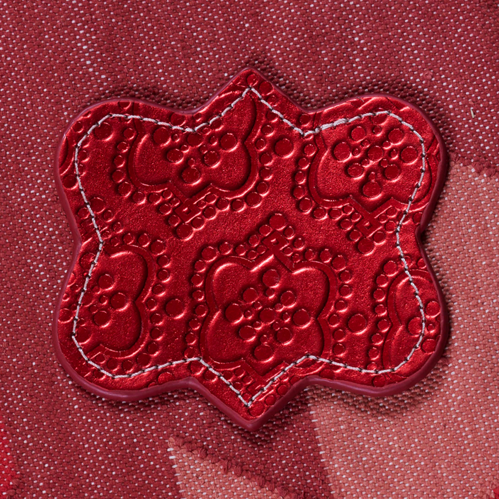 Untersetzer aus Leder im Farbton Rot glänzend