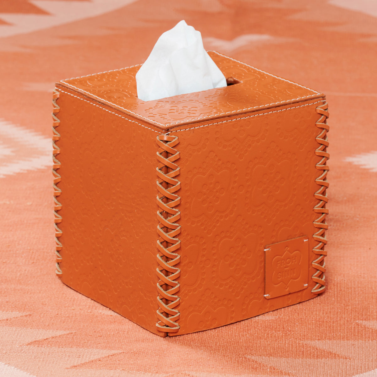Papiertuchbox ICON aus Leder geprägt in orange