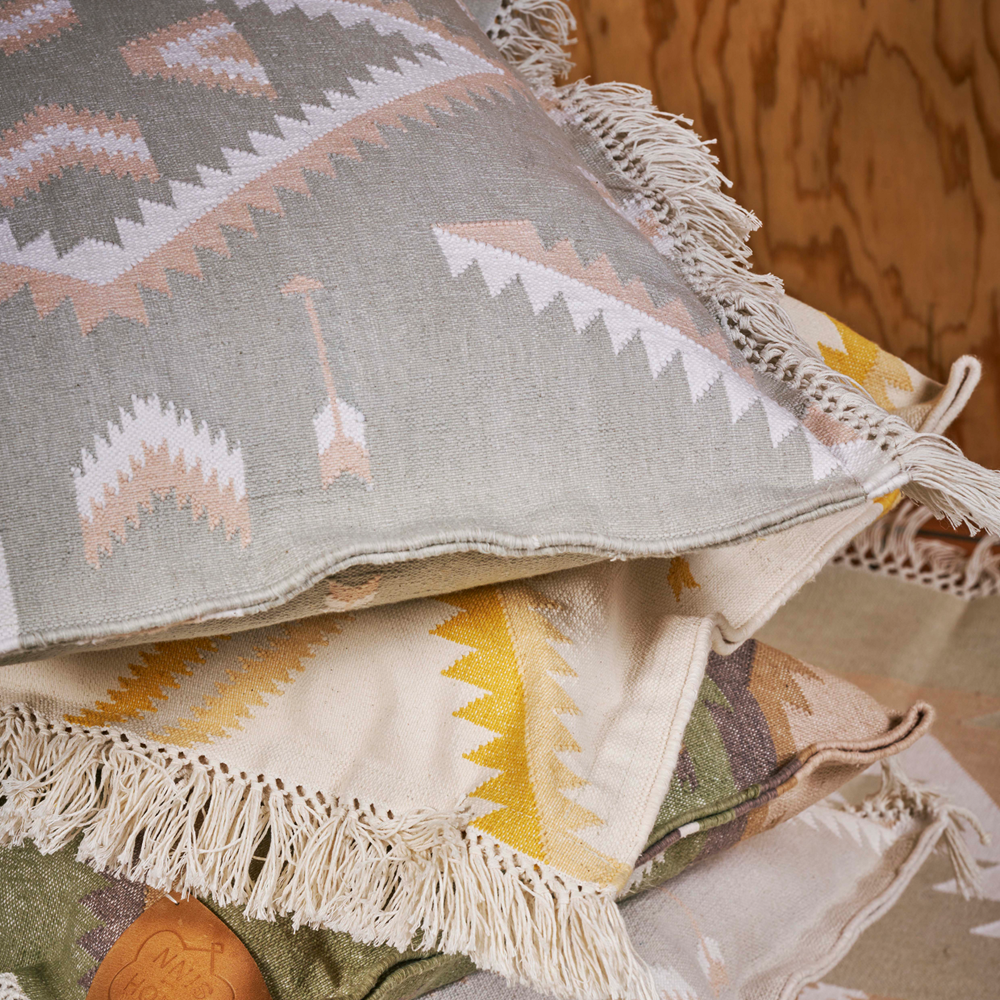 Kissen NAVAJO - pale olive