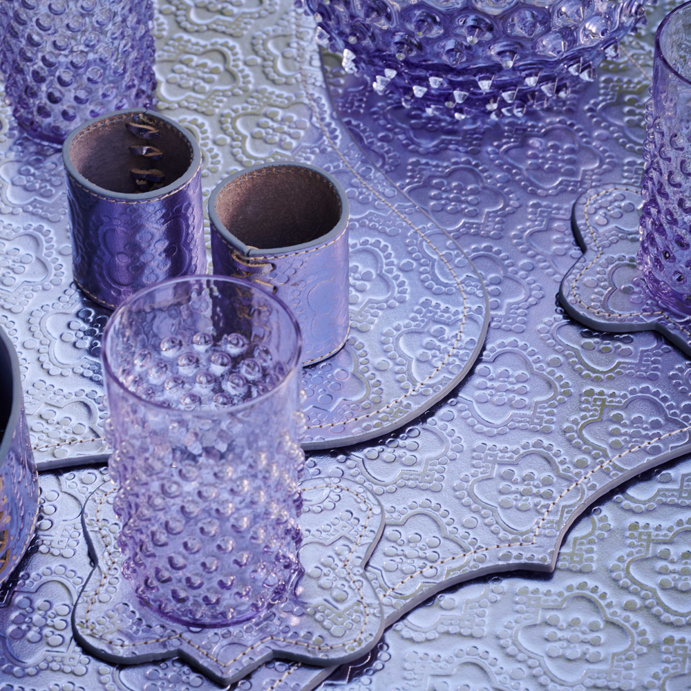 Placemat ICON embossed leather - forget me not
