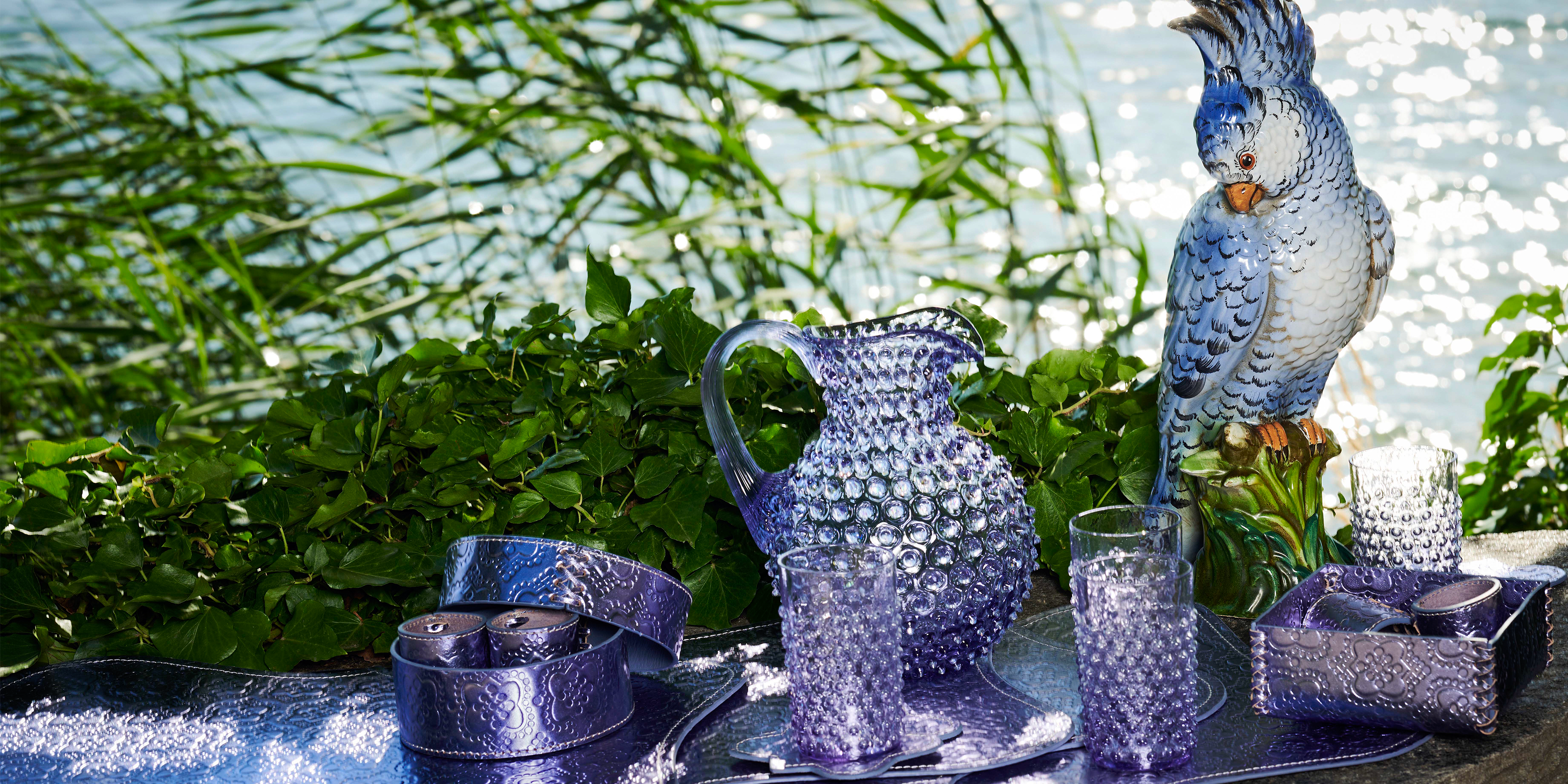 Garten Inspiration vom FROHSINN mit der Lederkollektion ICON im Farbton Vergissmeinnicht