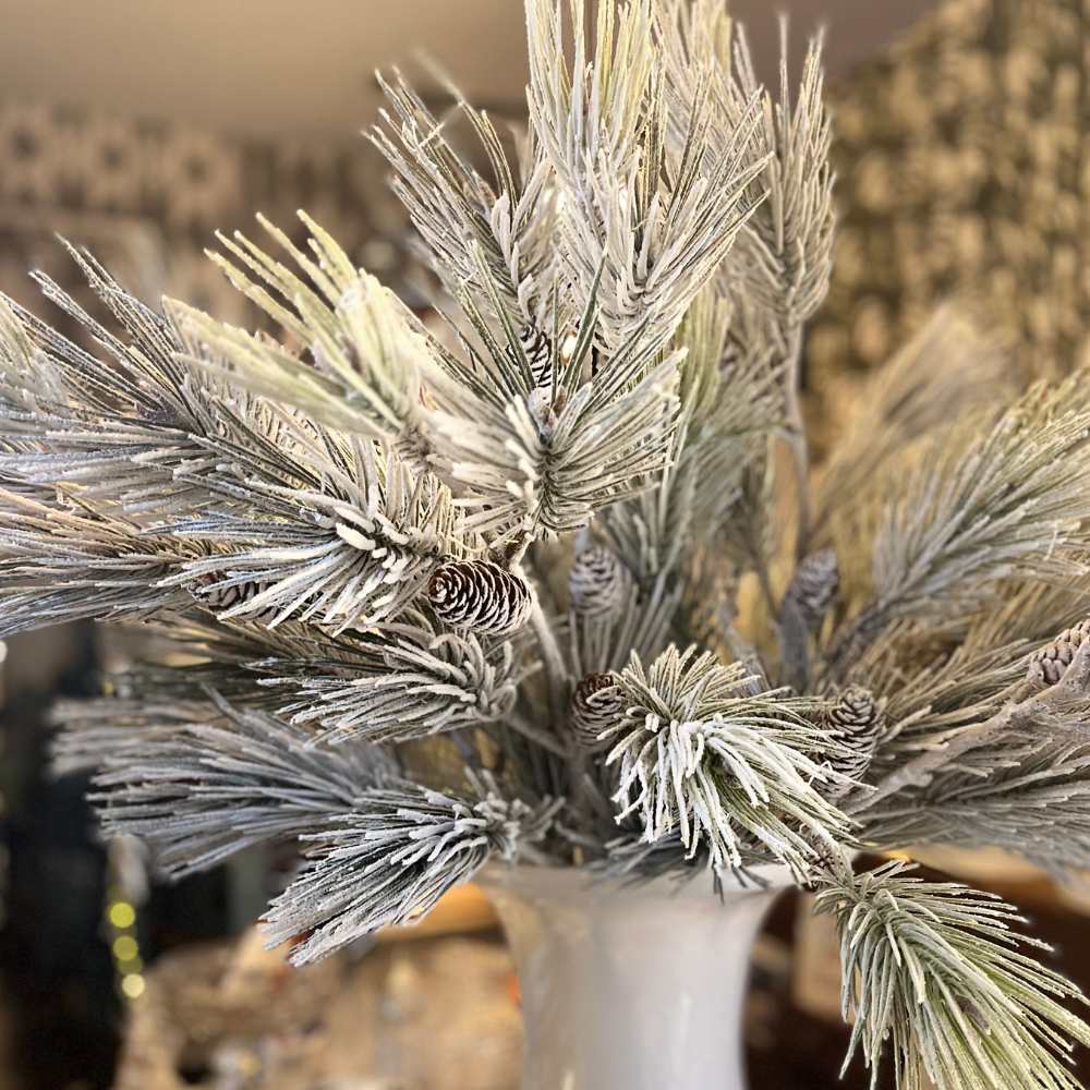 Kunstblume Nadelzweig mit Zapfen - Kiefer mit Schnee