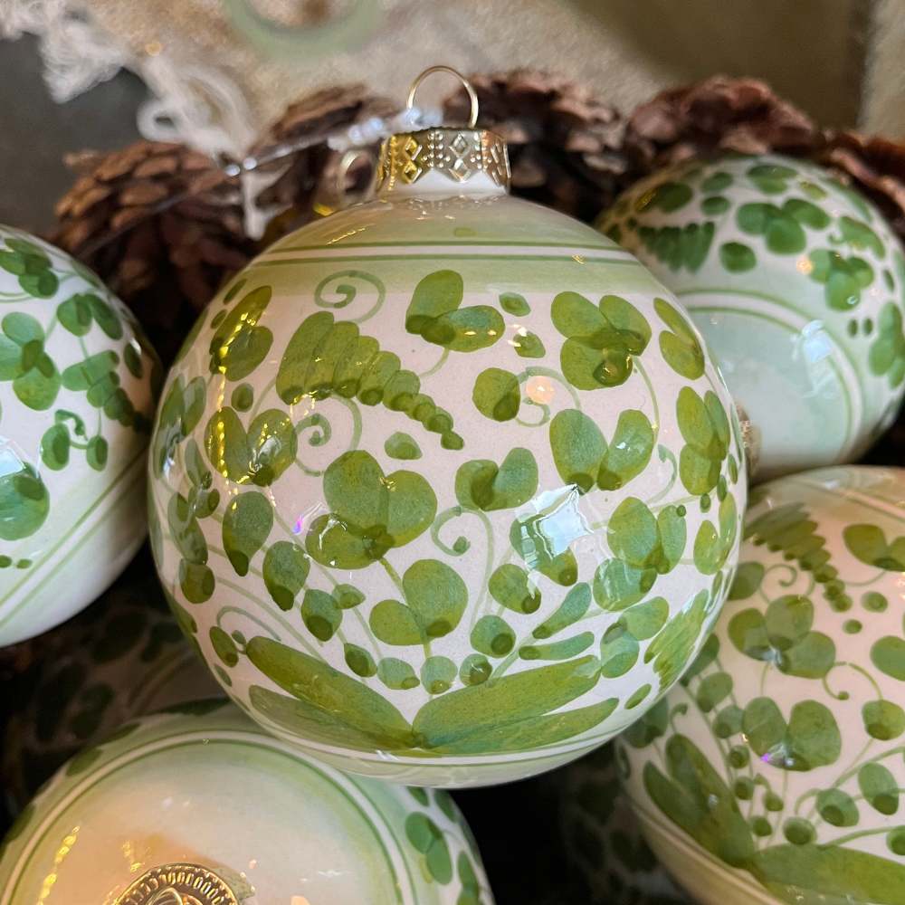 Weihnachtskugel grün - small