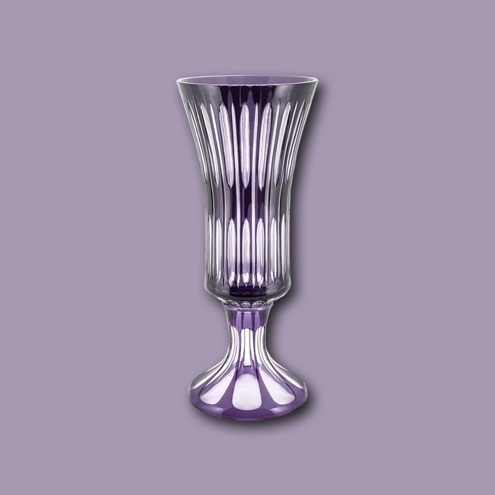 Kristallvase im Farbton Violett von Abhika - Crystal plume