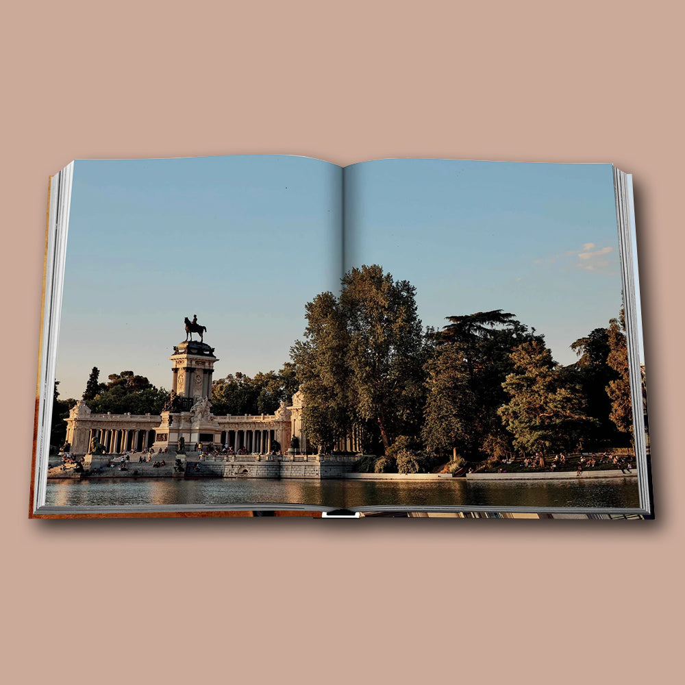 Buch Madrid Chic von Assouline im FROHSINN erhältlich