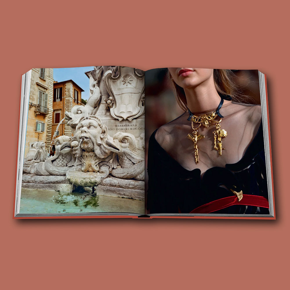 Buch Roma Eterna von ASSOULINE im Farbton Rot