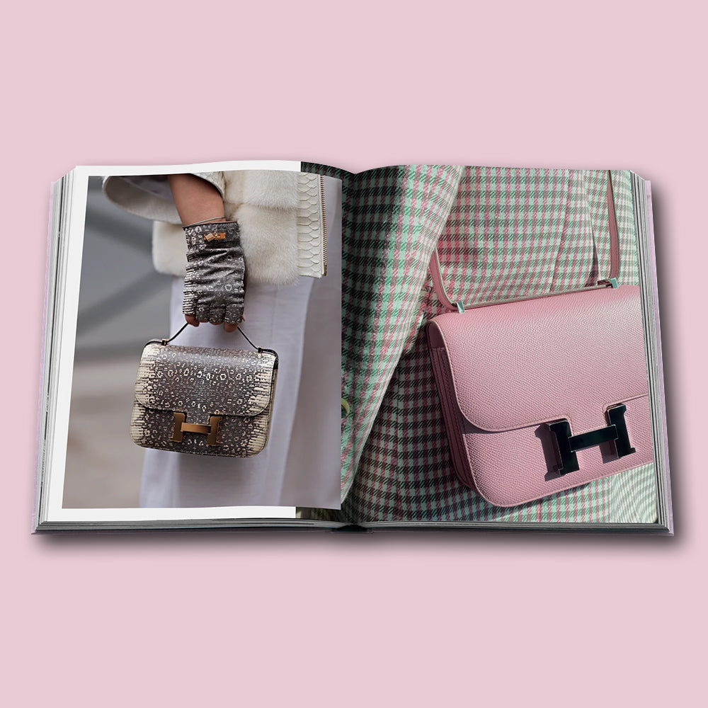 Buch Fashionphile: The Book of Iconic Bags von ASSOULINE im Farbton Rosa