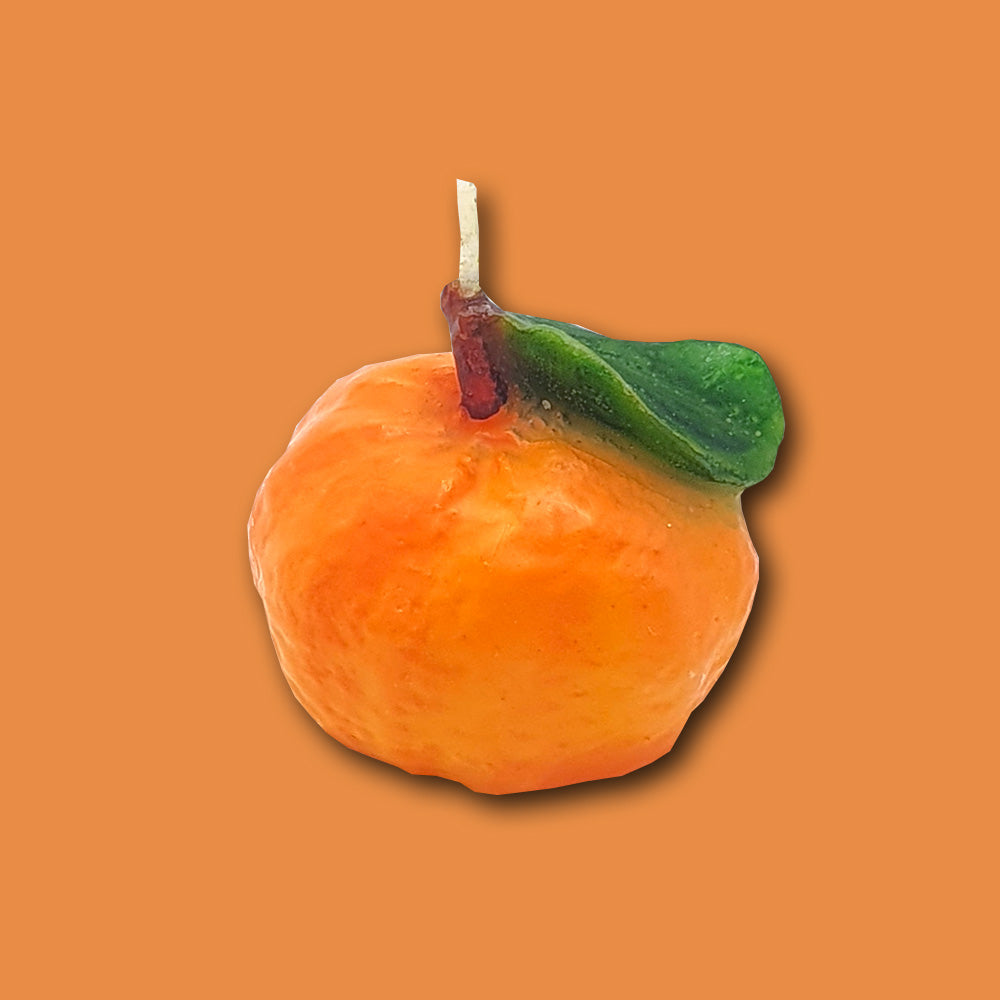 Frucht Kerze in Mandarinen Form von Cereria Introna, orange