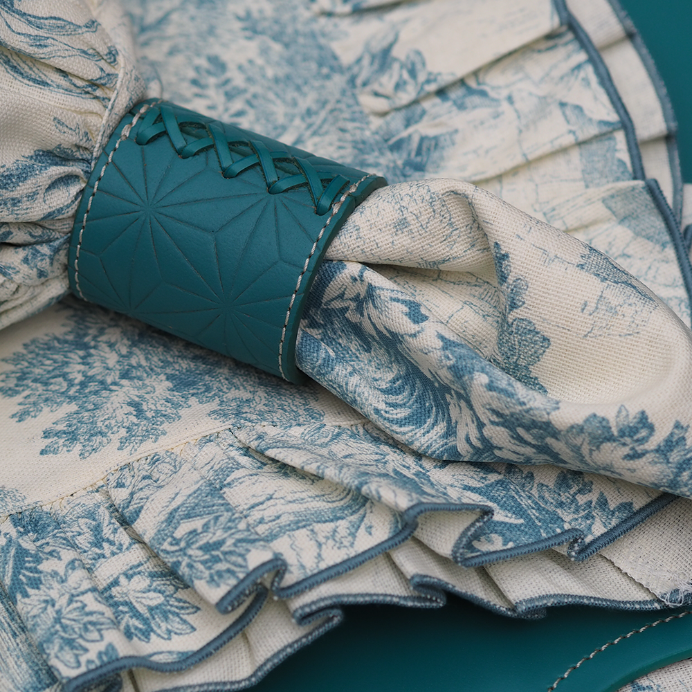 Serviette mit Toile de jouy Muster aus Baumwolle von Borgo delle Tovaglie im Fabton blau