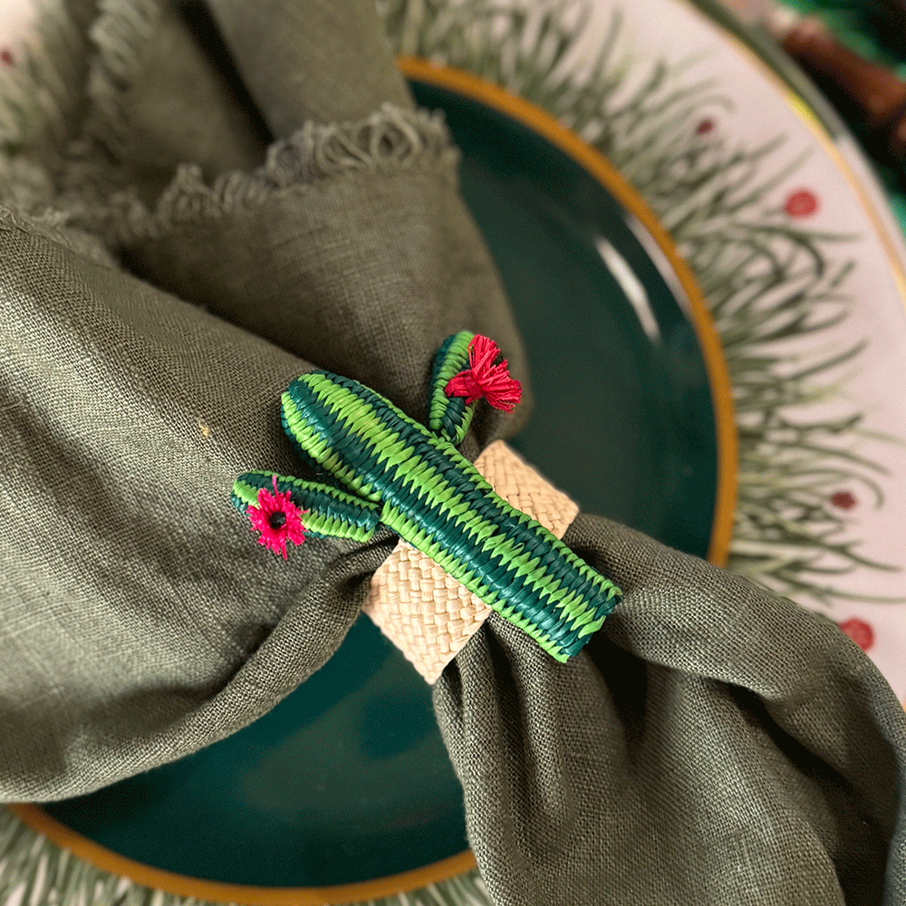 Serviettenring TOQUILLA mit Cactus und Blume im Farbton Grün und Pink von Coro Cora