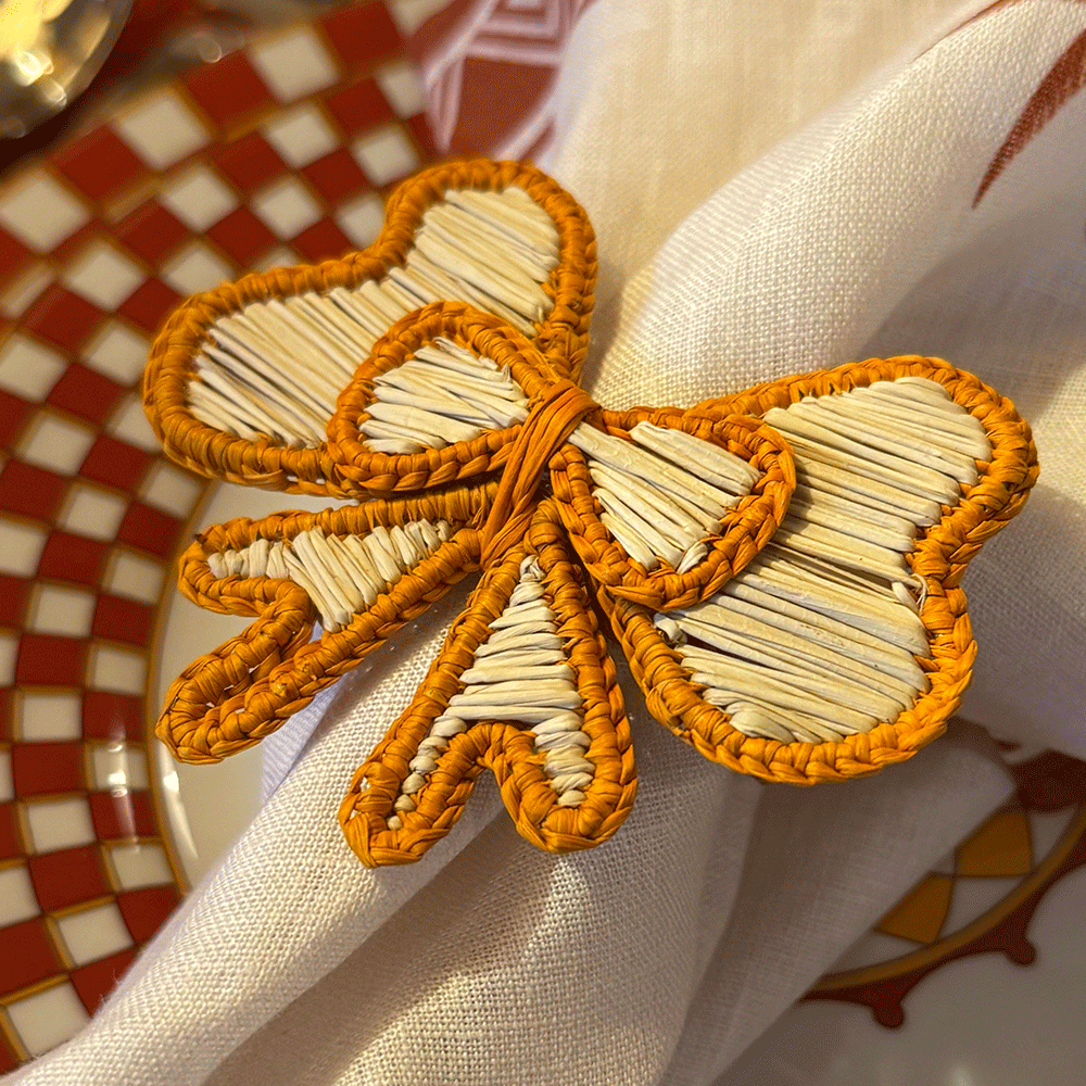 Serviettenring BOW / Schlaufe im Farbton Orange mit Naturfassern von Coro Cora