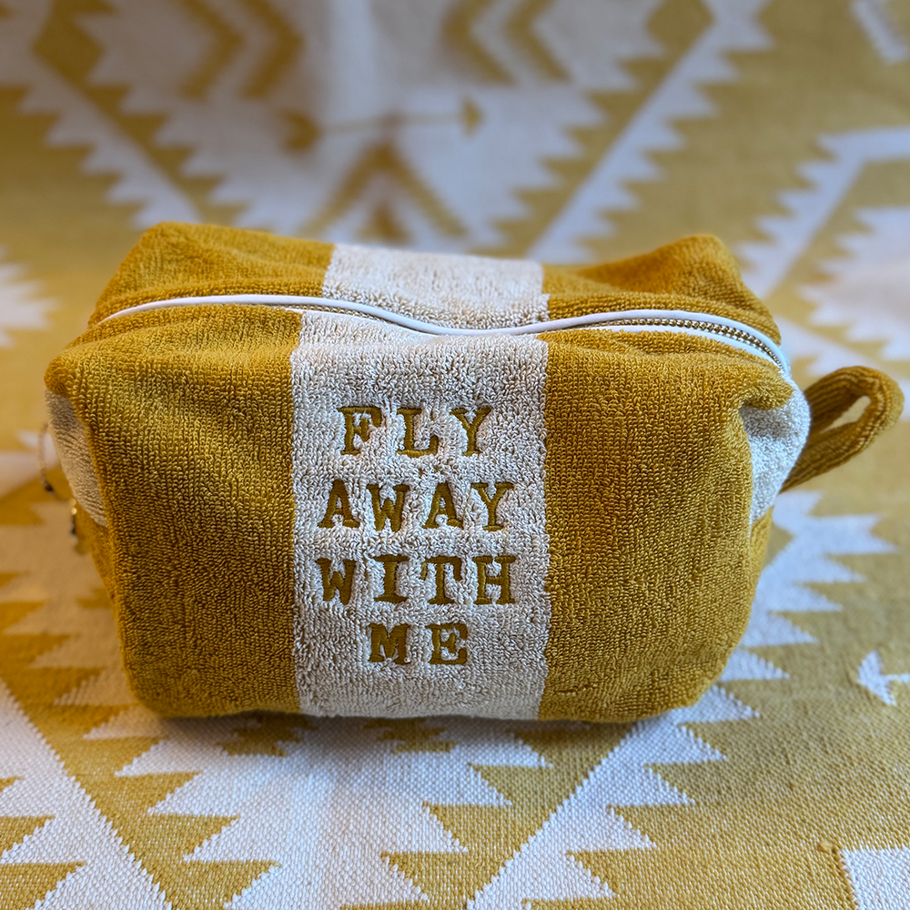 Kulturbeutel FLY AWAY WITH ME aus Frottee - jaune gold / crème