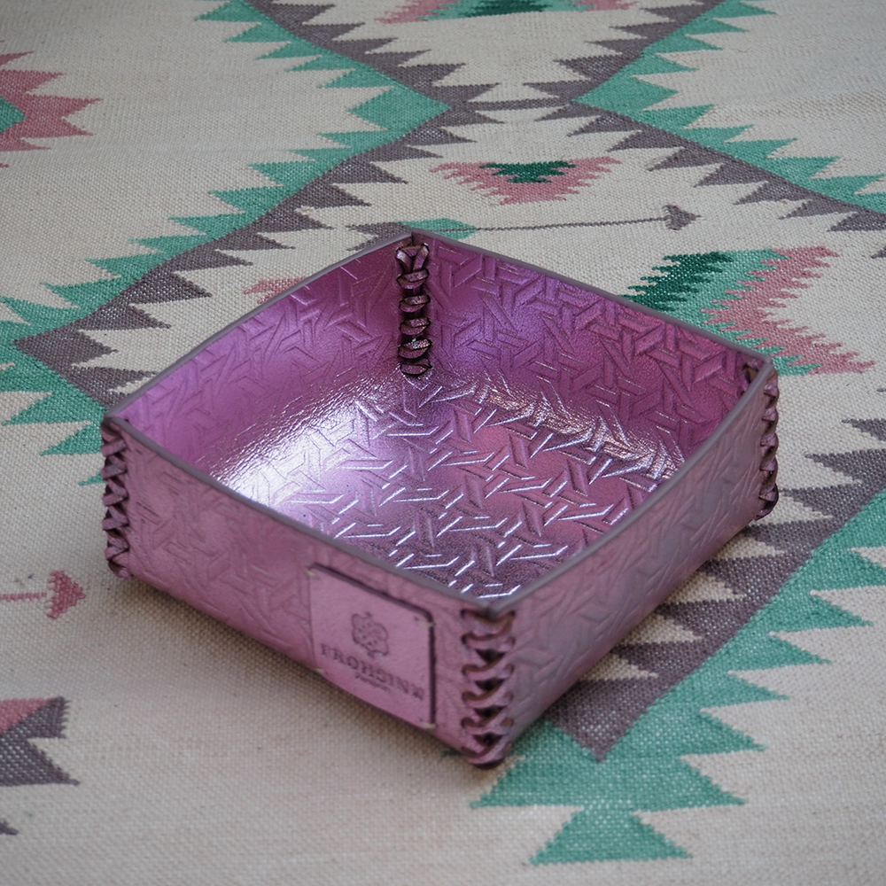 Accessoire Box VIENNA aus Leder geprägt - flamingo