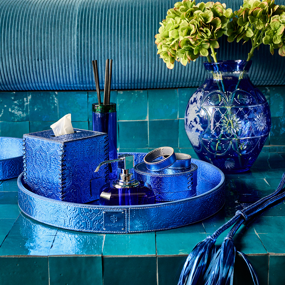 Armreif LIFESTYLE aus Leder glatt im Farbton Electric Blue vom FROHSINN