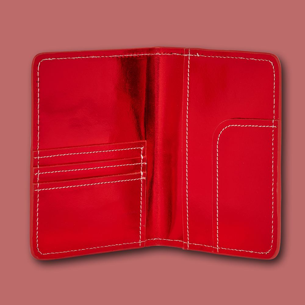 Reisepasshülle LARA aus Leder im Farbton rot glänzend &#39;strawberry&#39;