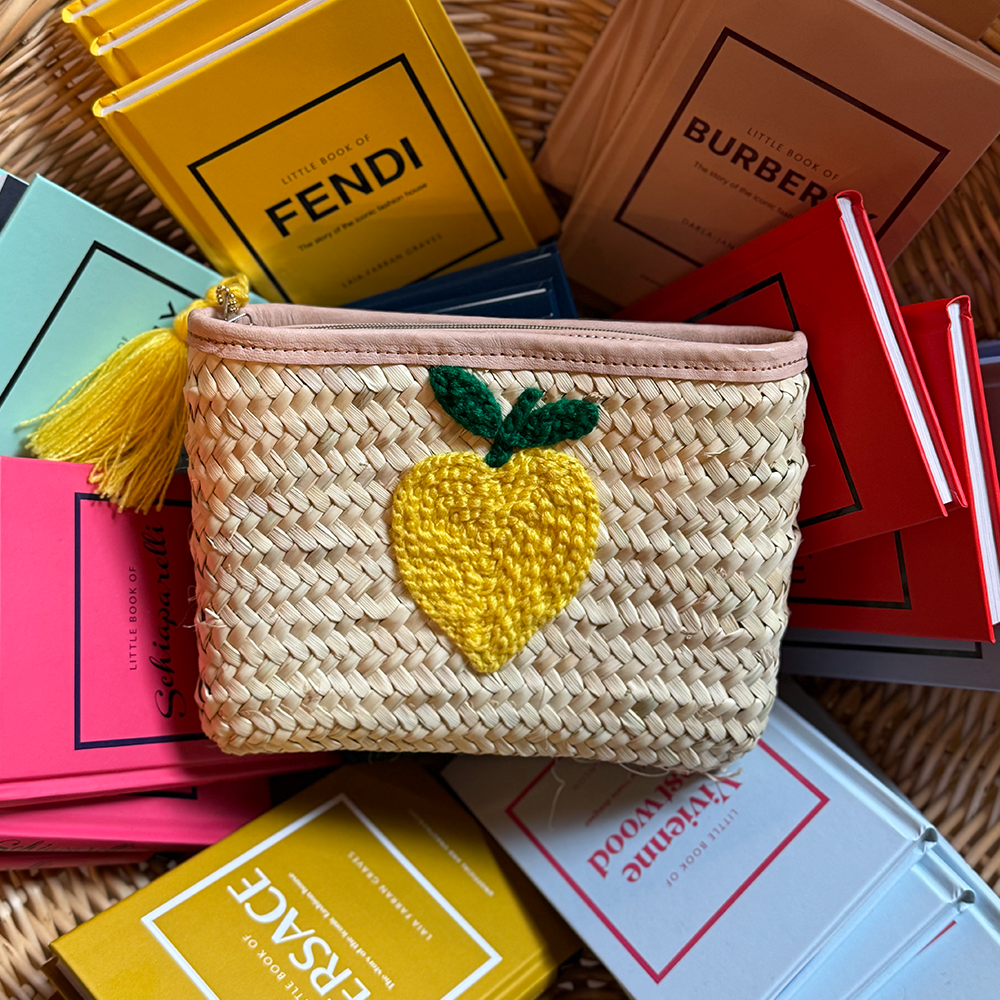 Summer Clutch small mit gelber Zitrone als Motiv auf Tasche aus Palmenfaser von FROHSINN