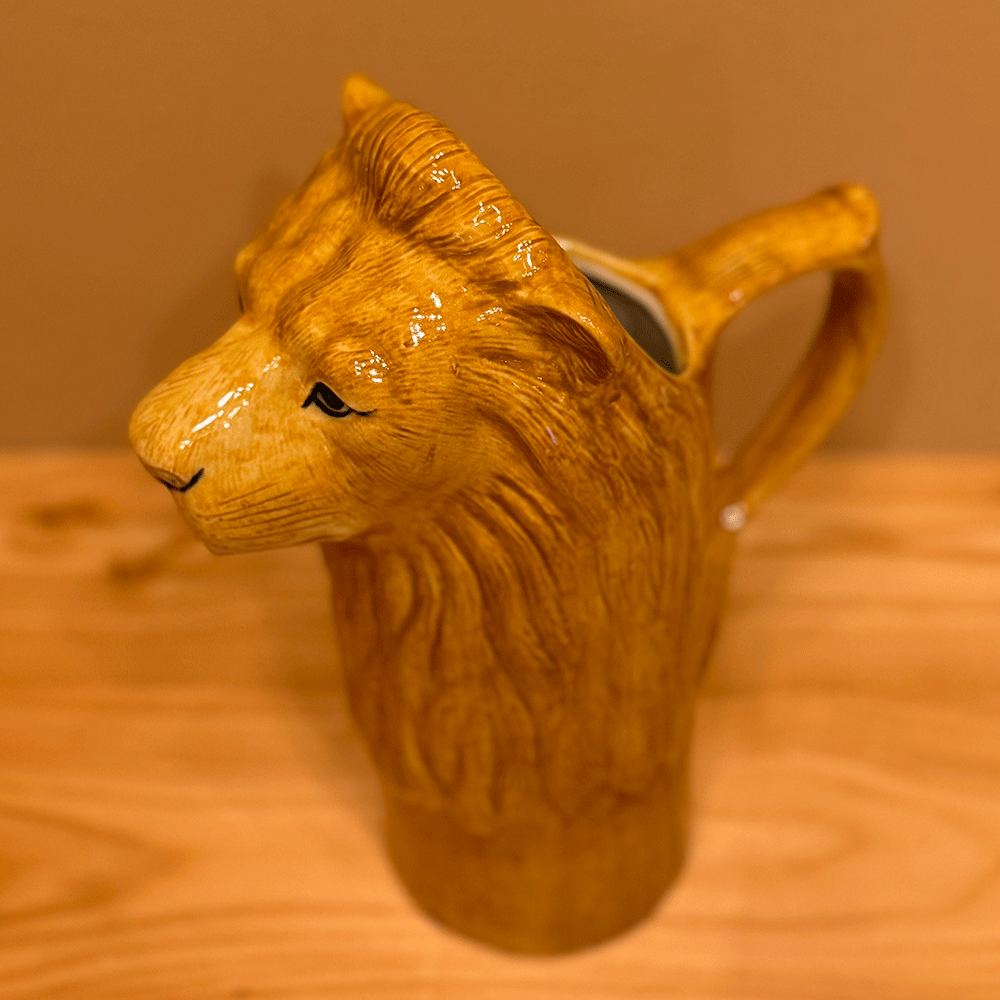 Löwen Krug aus Keramik von Quail Ceramics