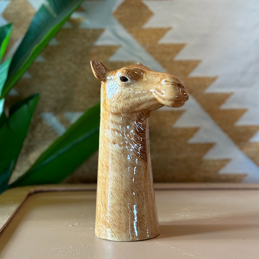 Kamel Vase von Quail Ceramic aus Keramik, im Farbton beige