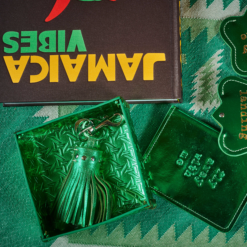 Schlüsselanhänger TASSEL aus Leder im Farbton grün 'bamboo'