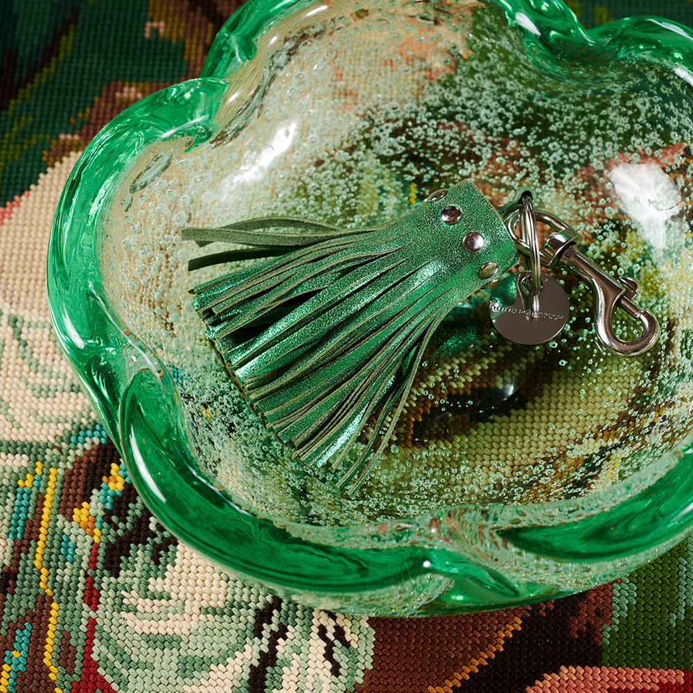 Schlüsselanhänger TASSEL aus Leder im Farbton grün 'bamboo'
