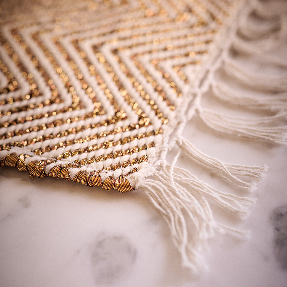 Tischset textil im glamour Farbton bronze mit Fischgratmuster von FROHSINN