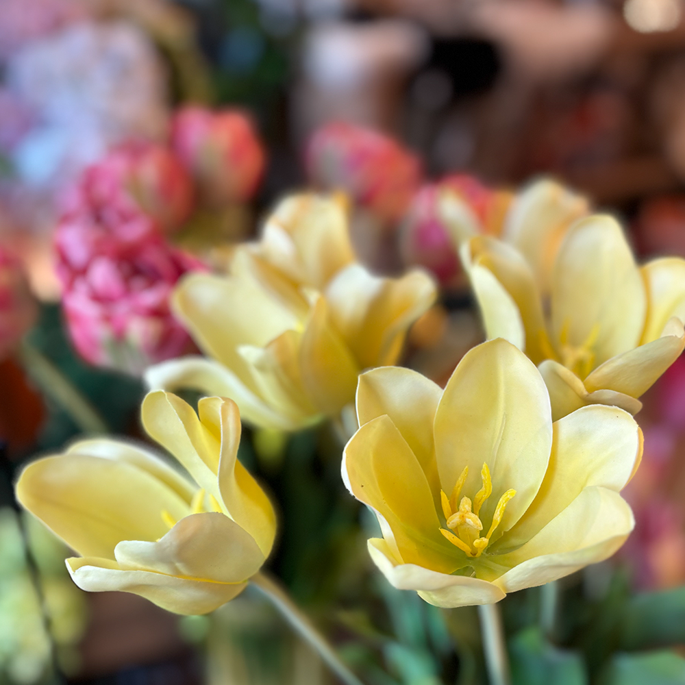 Kunstblumen von Silk-Ka: Klassische Tulpe im Farbton gelb