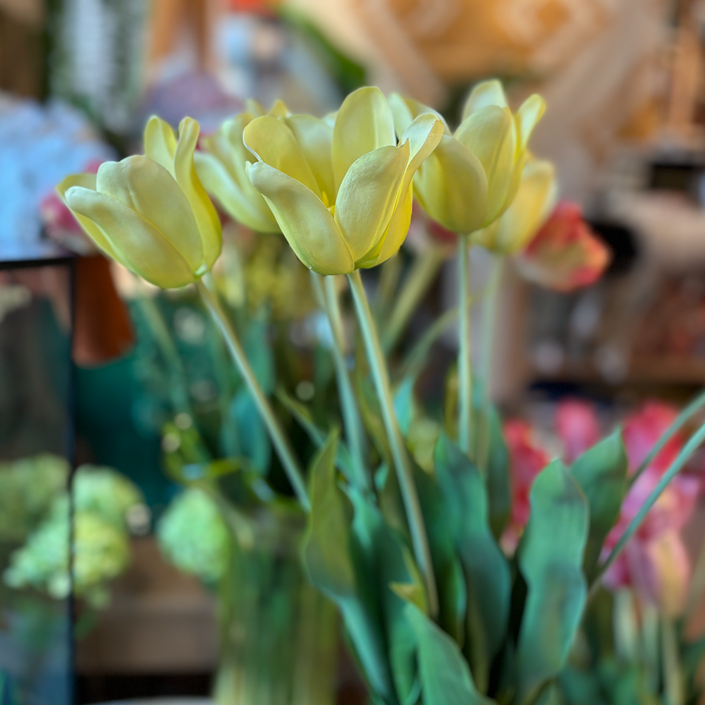 Kunstblumen von Silk-Ka: Klassische Tulpe im Farbton gelb