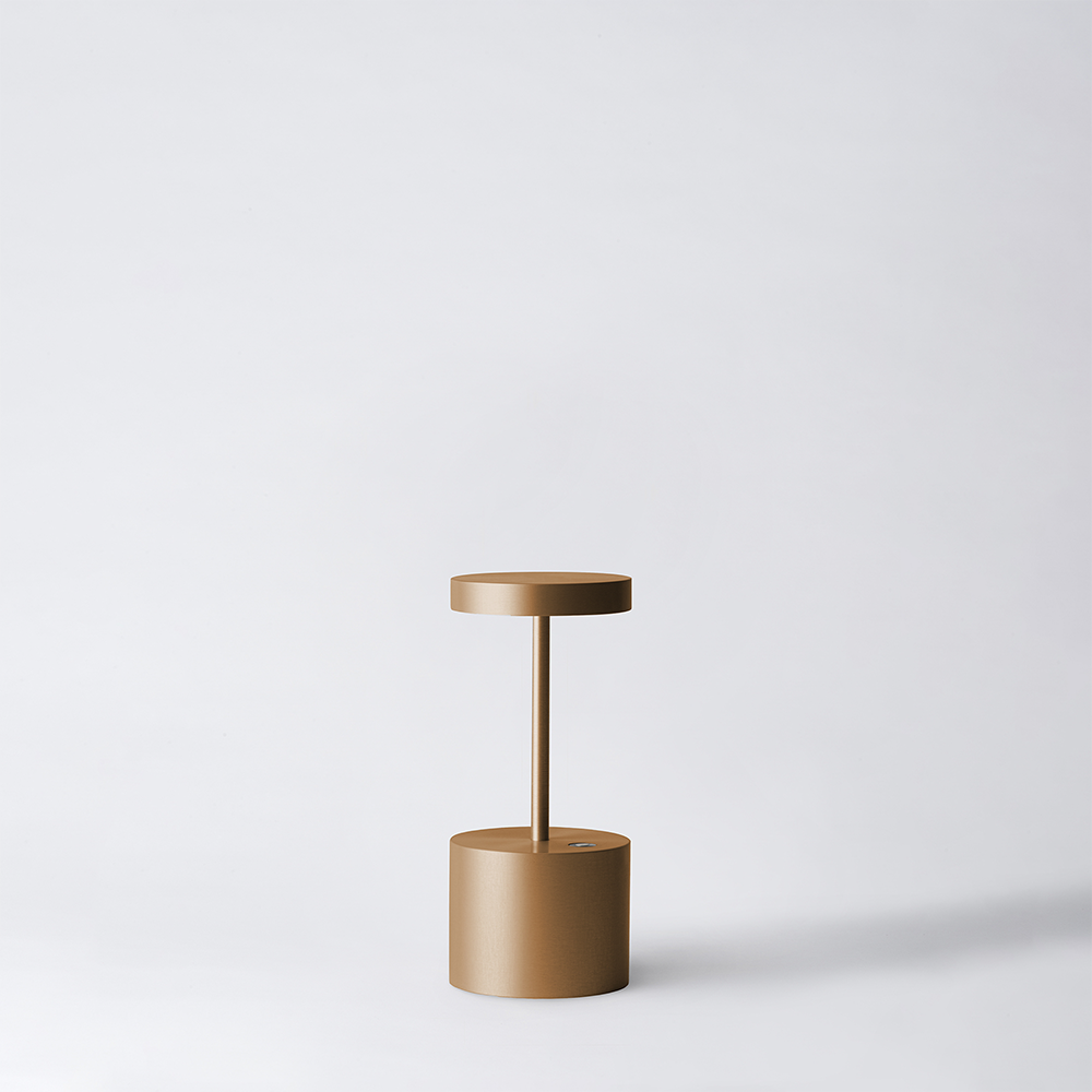 Akku Tischleuchte LUXCIOLE von Hisle im Farbton bronze, mini