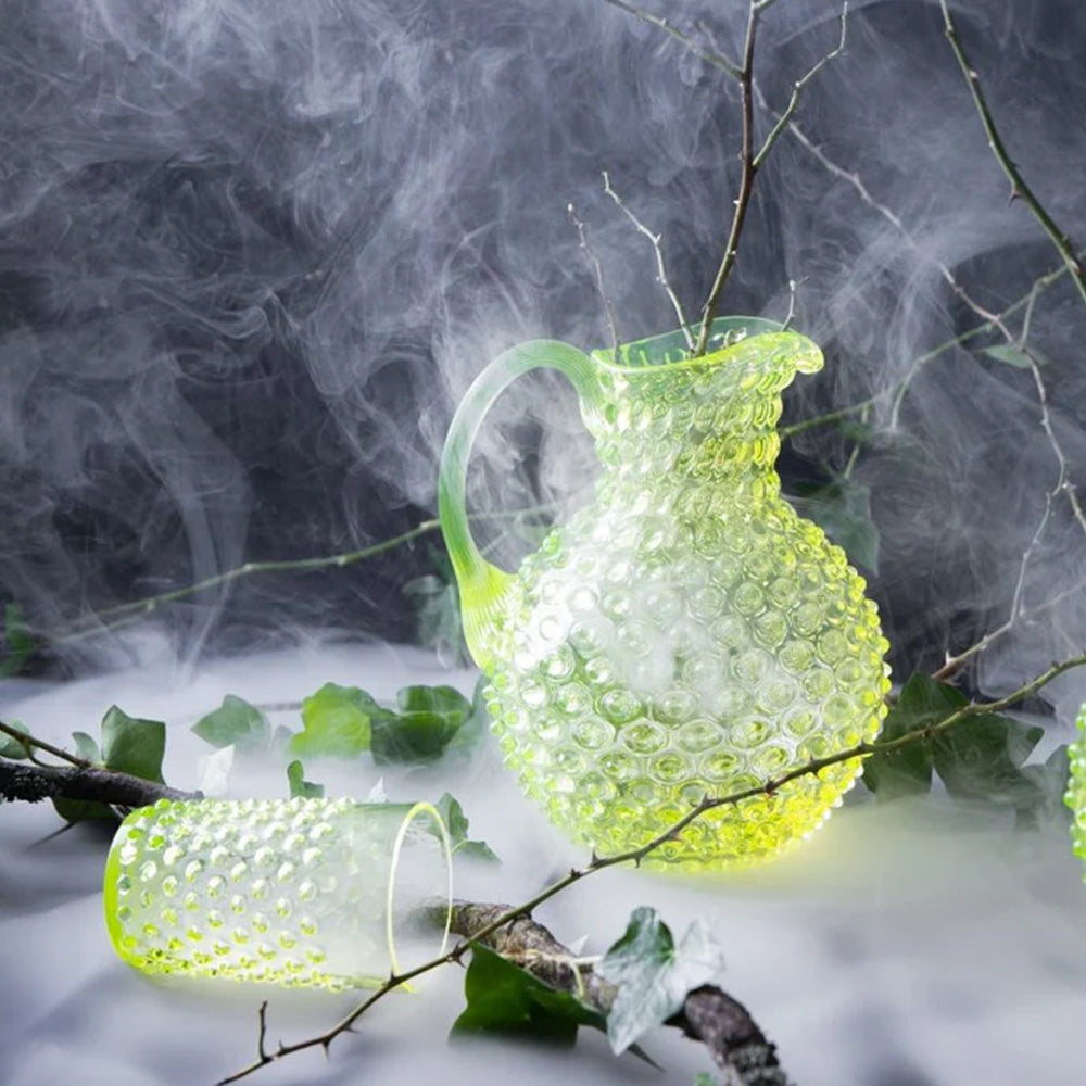Krug HOBNAIL aus Glas von Klimchi im Farbton neon citrine