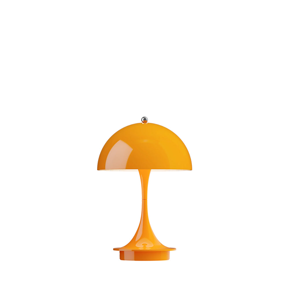 Tischleuchte PANTHELLA Portable im Farbton orange von Louis Poulsen