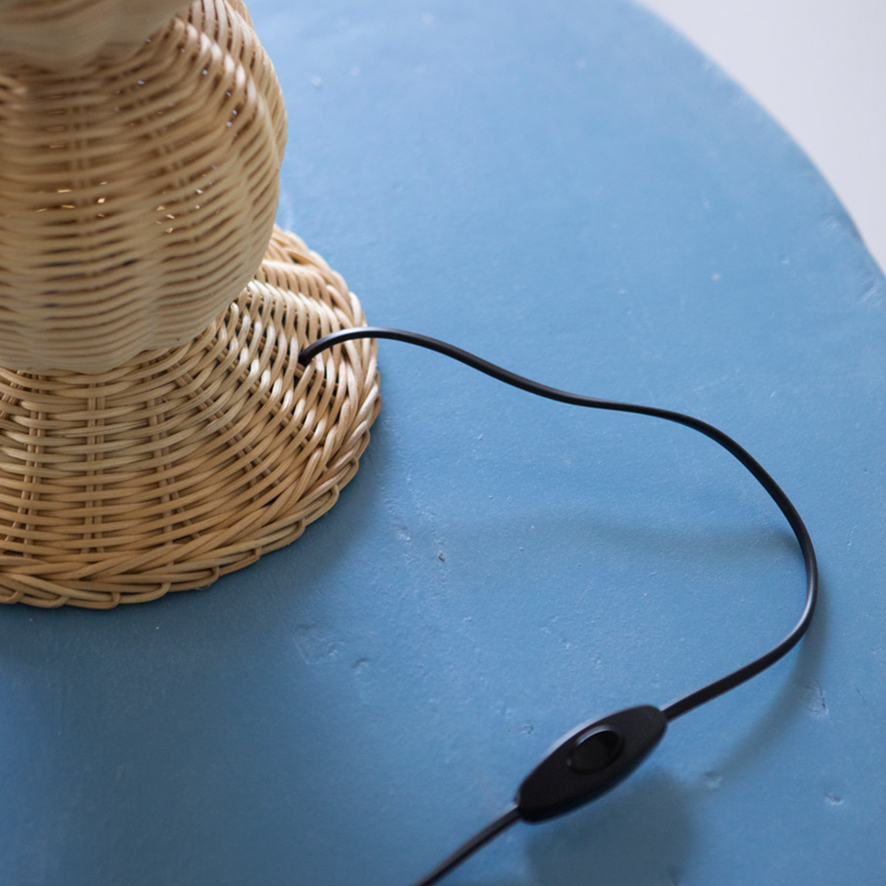 Tischleuchte ZIGGI von Mahe Homeware Spanien, Handgefertigt aus Rattan