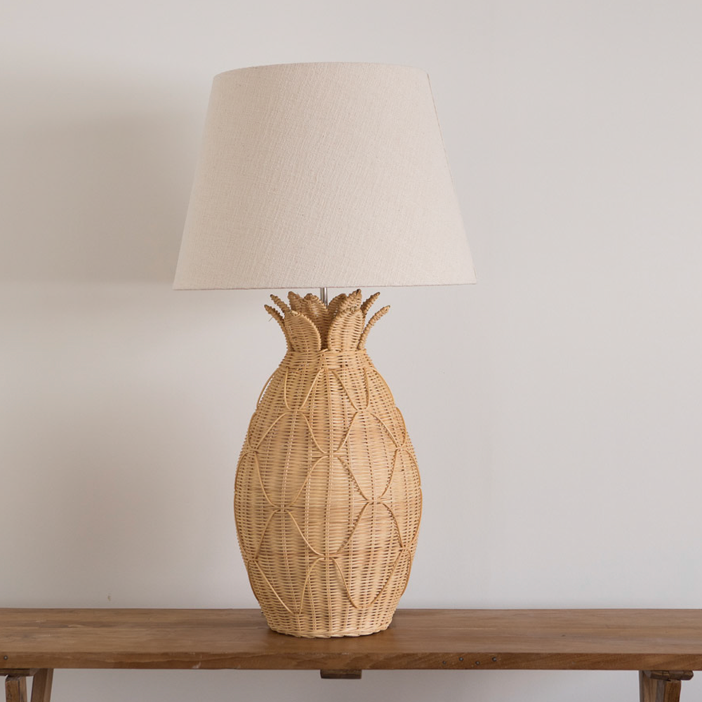 Tischleuchte PINEAPPLE von Mahe Homeware Spanien, Handgefertigt aus Rattan