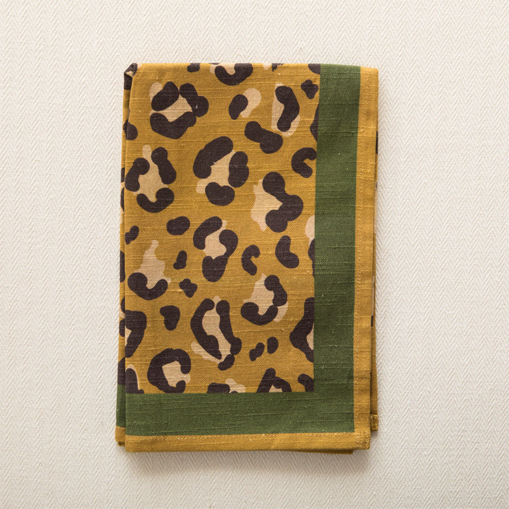 Serviette in Leoparden Muster im Farbton senfgelb &amp; grün