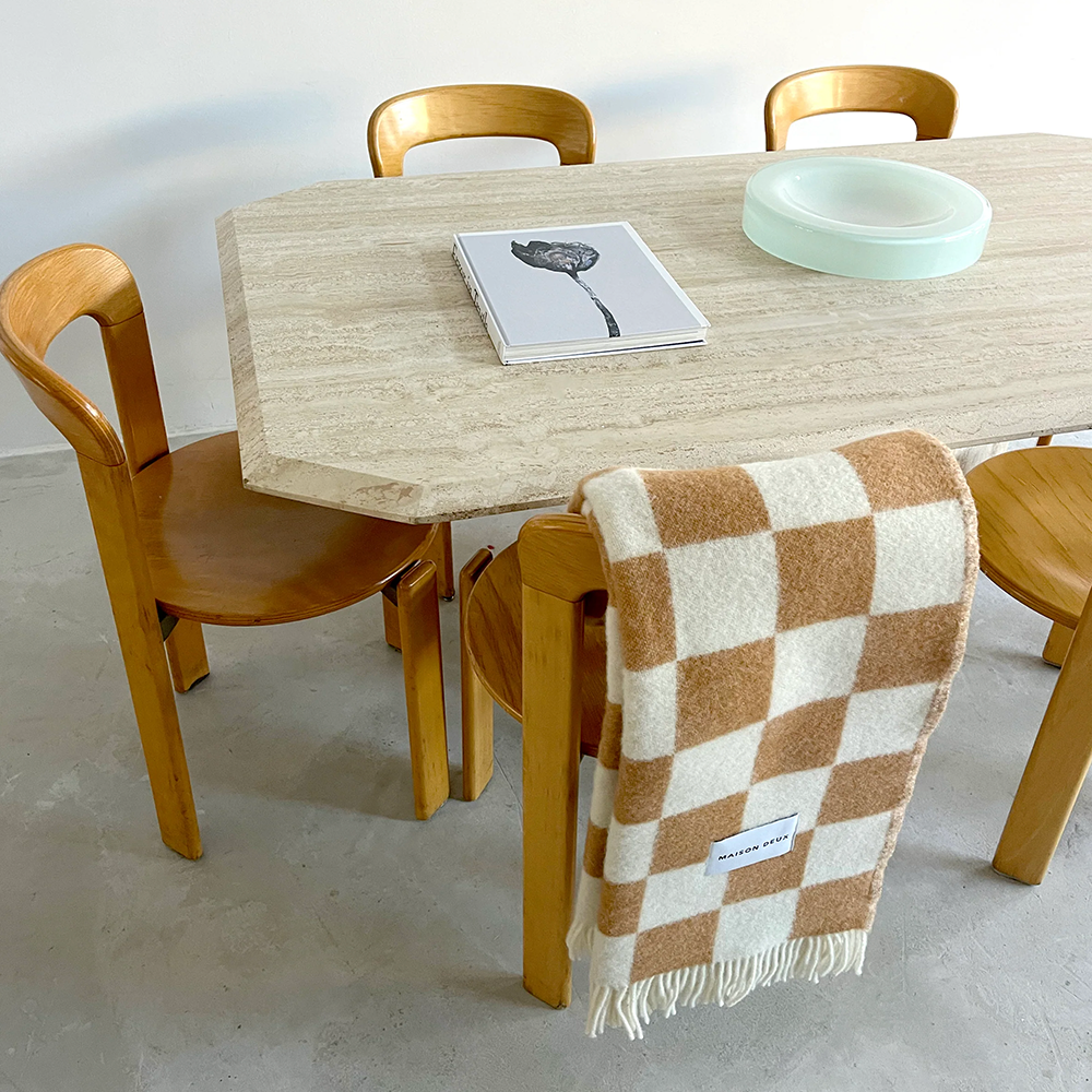 Decke CHECKERBOARD im Farbton terra/weiss von Maison Deux