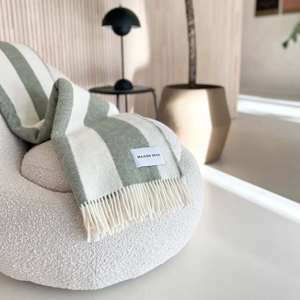 Decke ROUGH STRIPE von Maison Deux im Farbton agave / grün