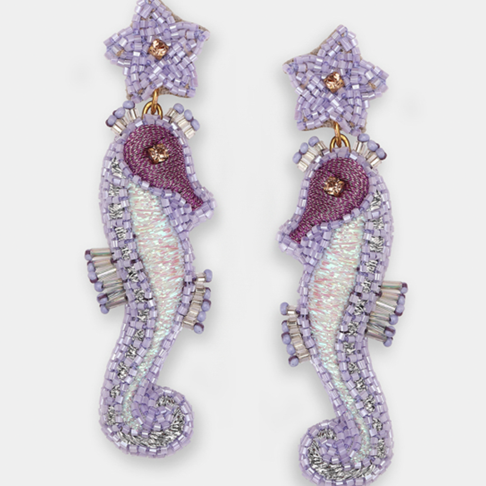 Ohrringe SEAHORSE im Farbton violett von Olivia Dar, Handwerkskunst von Indien