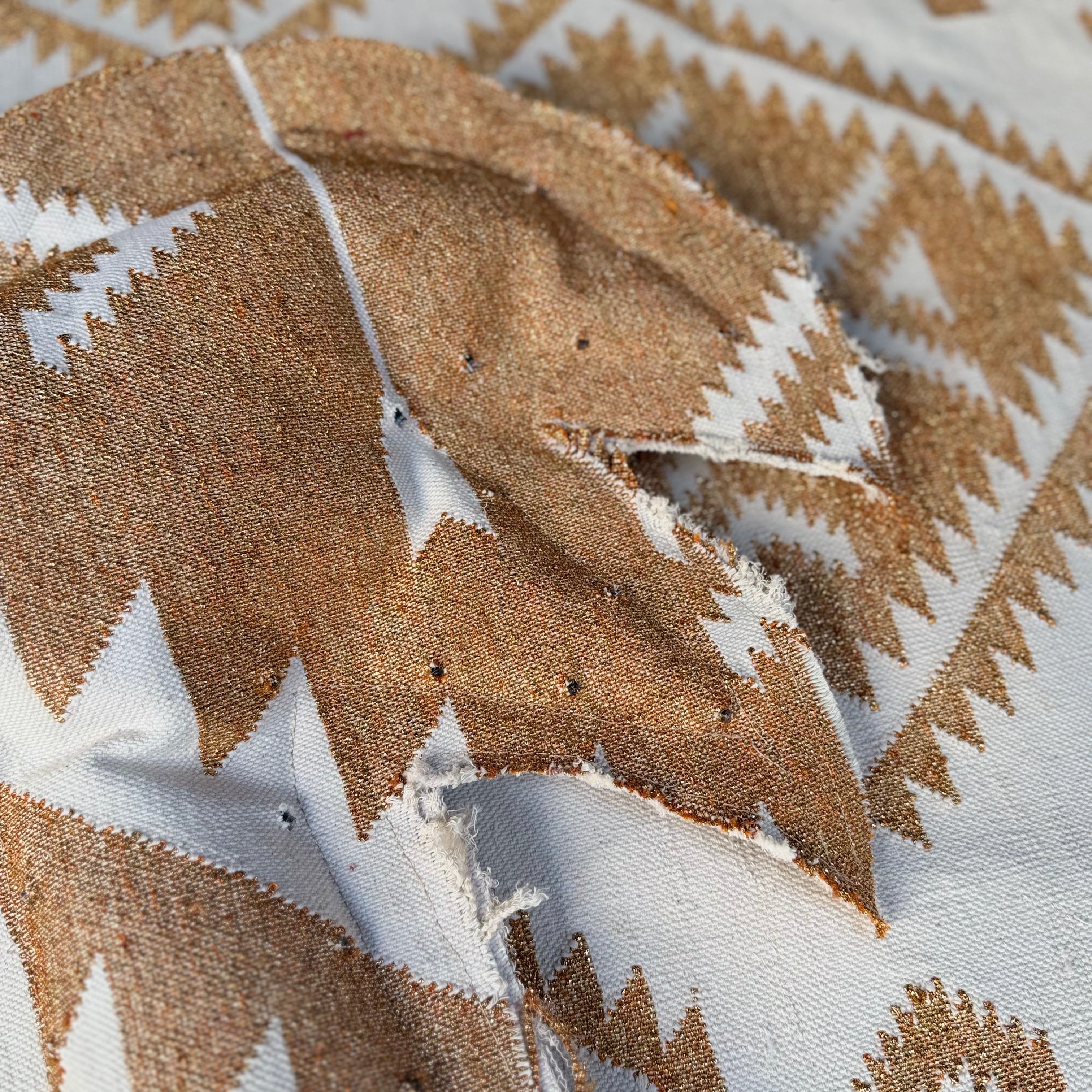 Palme klein NAVAJO mit LED Lichter, im Farbton gold und weiss Detail