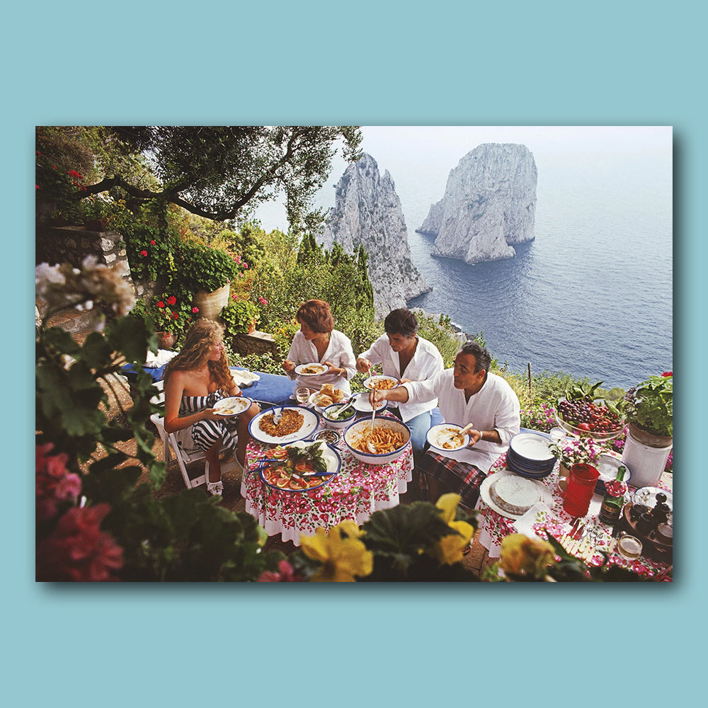Bild Dining Al Fresco on Capri von Slim Aarons als Puzzle von Piecework Puzzles. Ein Puzzele mit 1000 Stück